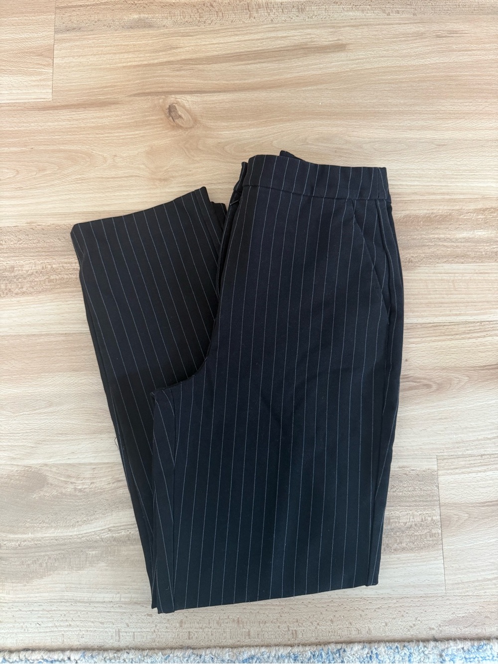 Express Black Pinstripe Women’s Dress Pants 4L